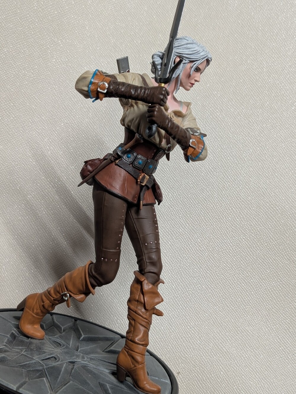 The Witcher 3 The Wild Hunt Ciri Figure Dark Horse Comics Figurine Collectible